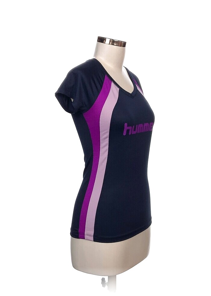 Hummel T-shirt %70 İndirimli. - Görsel 2