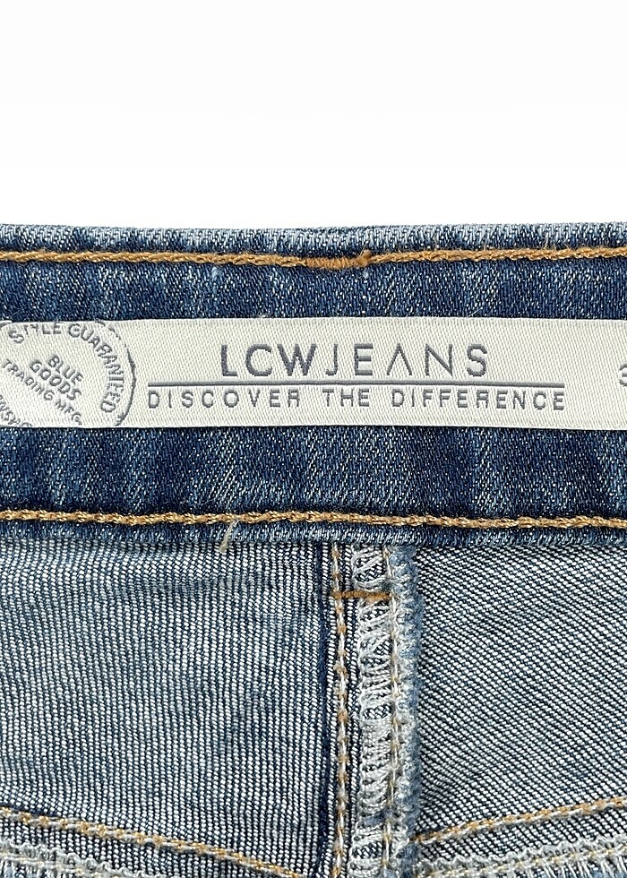 LC Waikiki Mini Şort %70 İndirimli. - Görsel 4