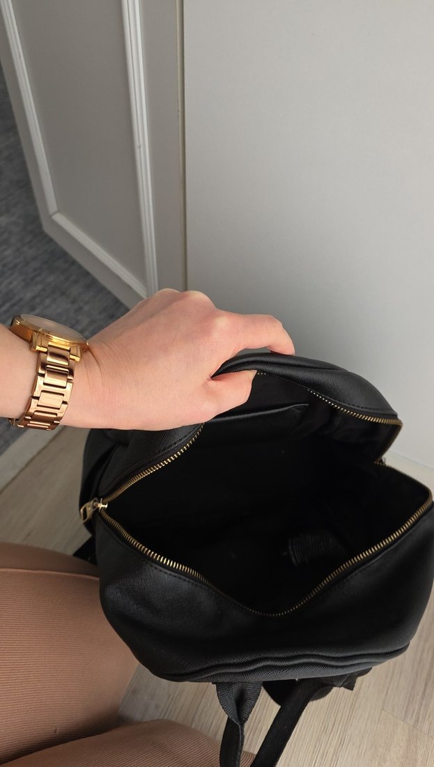 Siyah Deri Fermuarlı Kadın Sırt Çantası - Görsel 4