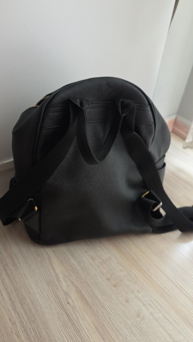 Siyah Deri Fermuarlı Kadın Sırt Çantası - Görsel 3