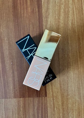 NARS Likit Allık (Behave Rengi)