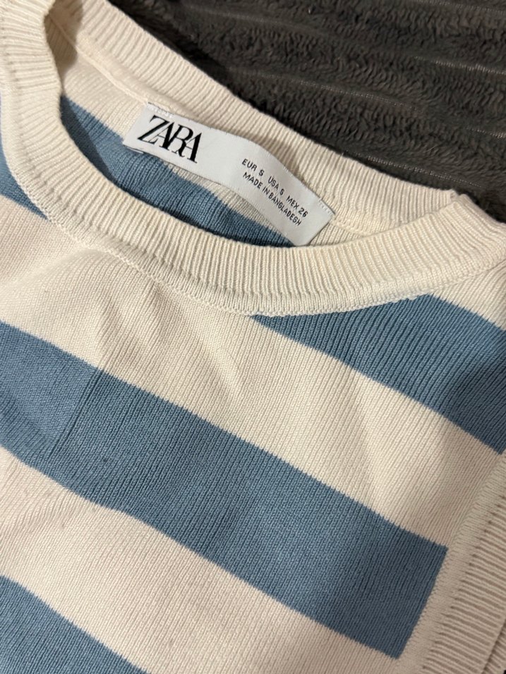 Zara Çizgili Kolsuz Crop Top - Görsel 3