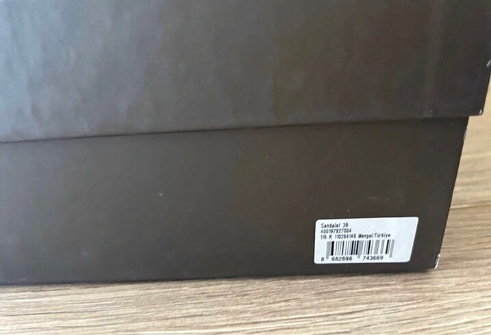 39 Beden Vakko sandalet