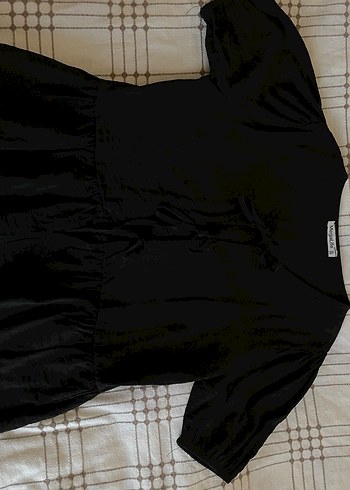 Siyah Dökümlü Bluz - Görsel 2