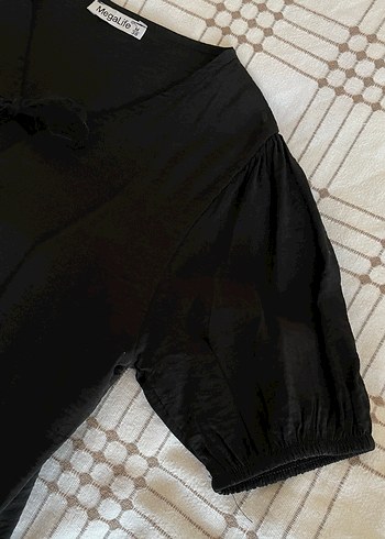 Siyah Dökümlü Bluz - Görsel 3