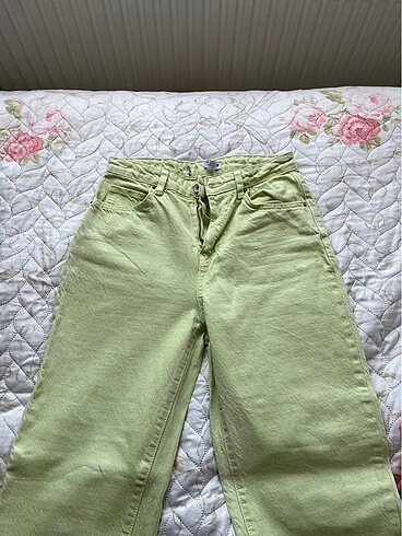 Fıstık Yeşili Pantolon