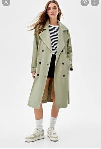 bershka trenç