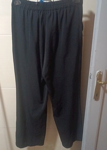 Siyah Kadın Midi Kumaş Pantolon - Görsel 4