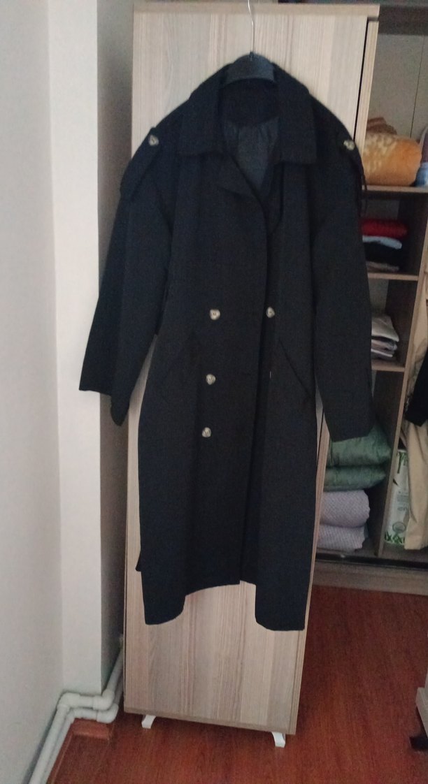 Kadın Siyah Uzun Düğmeli Kaban - Görsel 2