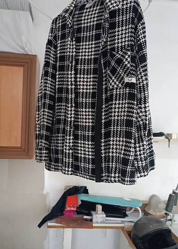 Düğmeli Siyah Beyaz Ekose Kadın Gömlek - Görsel 2