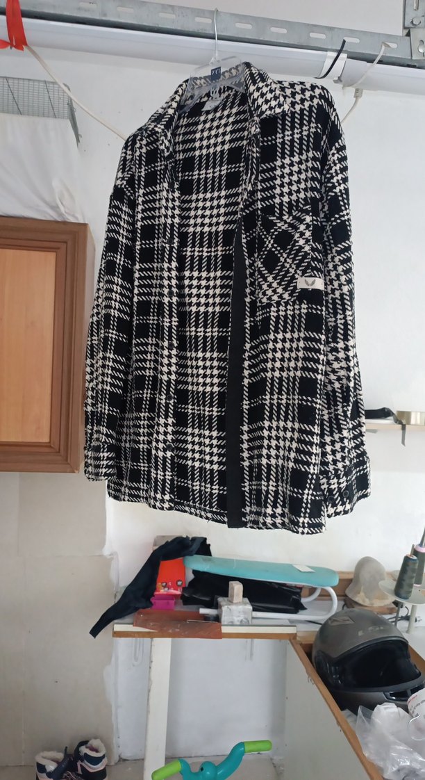 Düğmeli Siyah Beyaz Ekose Kadın Gömlek - Görsel 2