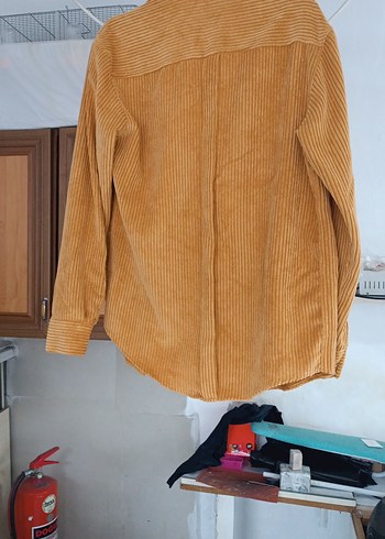 Düğmeli Bej Kadife Gömlek - Görsel 3