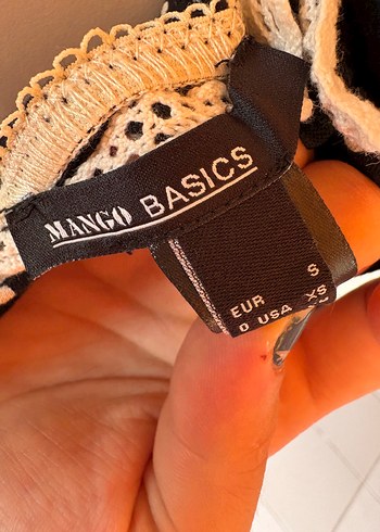 Mango Mango Dantel Detaylı Puantiyeli Siyah İp Askılı Bluz