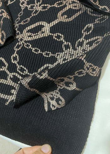 Beden siyah Renk Zincir Detaylı Yılan Desenli Kadın El Zinciri