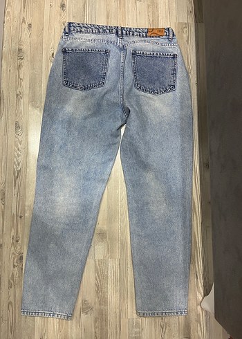 Mavi Bağlamalı Boya Desenli Rahat Kesim Jean - Görsel 2