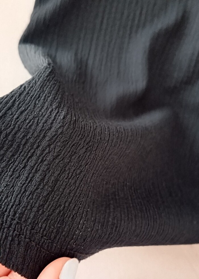 Vucuda oturan elbise  - Görsel 3