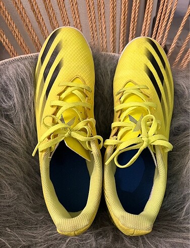 Halı saha Adidas