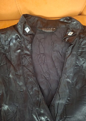 Düğmeli Siyah Gotik Keten Gömlek - Görsel 2