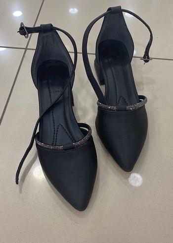 Siyah Stiletto Topuklu Kadın Ofis Ayakkabısı