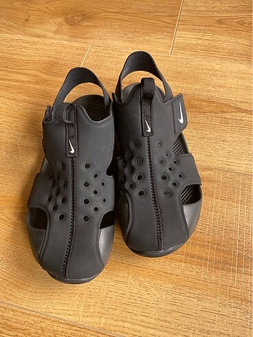 Nike Nike Sandalet 35 numara