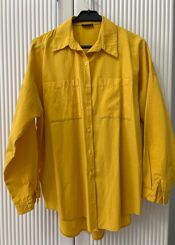 Sarı Düğmeli Bol Kesim Keten Gömlek - Görsel 2