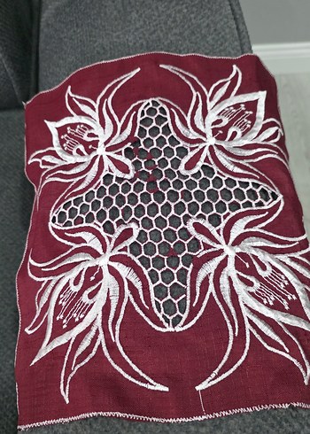 Bordo Nakışlı peçete - Görsel 4