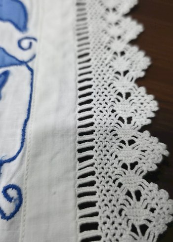 Mavi Nakışlı Dantel Kenarlı kumaş - Görsel 4