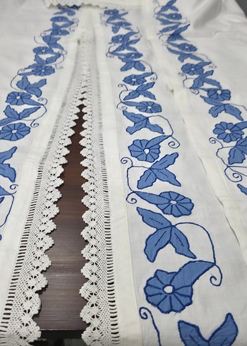 Mavi Nakışlı Dantel Kenarlı kumaş - Görsel 9