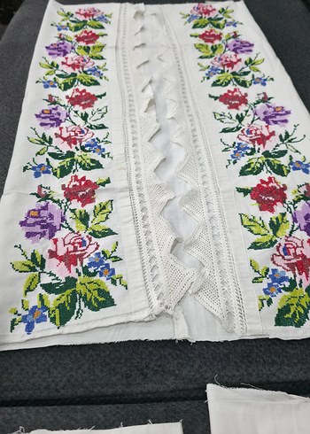 Büyük çiçekli Aydın işi kanaviçe yastık parçaları - Görsel 13