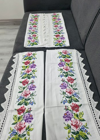 Büyük çiçekli Aydın işi kanaviçe yastık parçaları - Görsel 9