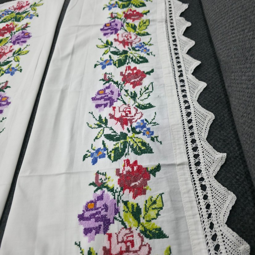 Büyük çiçekli Aydın işi kanaviçe yastık parçaları - Görsel 5