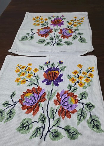 Nakışlı Çiçek Desenli Etamin Kırlent - Görsel 5