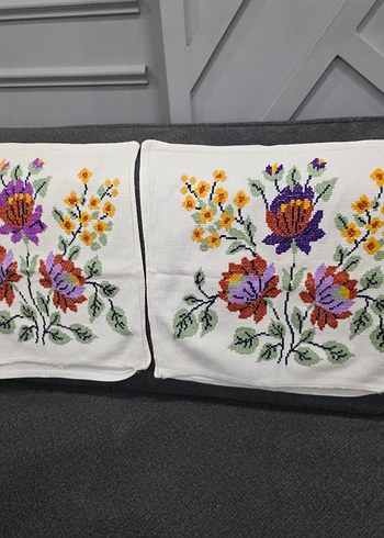 Nakışlı Çiçek Desenli Etamin Kırlent - Görsel 3