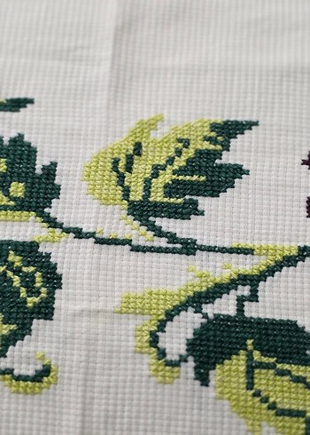 Yeni işlenmiş etamin kırlent - Görsel 3