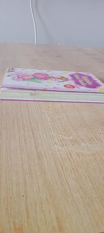 Beden Böğürtlen Kokulu Masallar Kitabı Yakamoz Çocuk