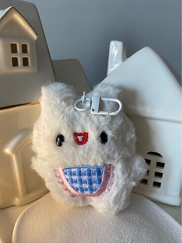 Beyaz Peluş Çanta Süsü Charm