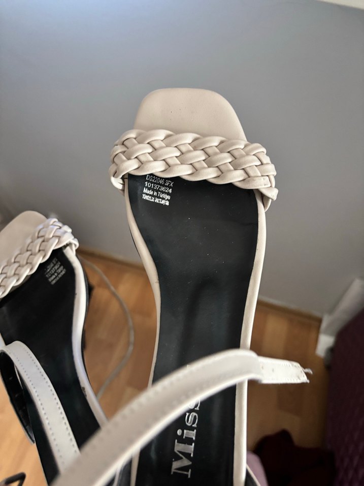 Beyaz Kadın Sandalet, Kemerli, Topuklu - Görsel 2