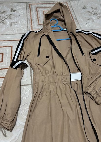 Bej Kapüşonlu Bel Detaylı Uzun Trençkot - Görsel 2