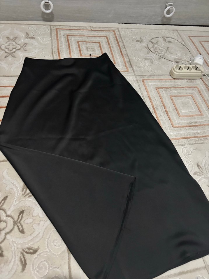 Drapeli Siyah Uzun Kadın Etek - Görsel 3