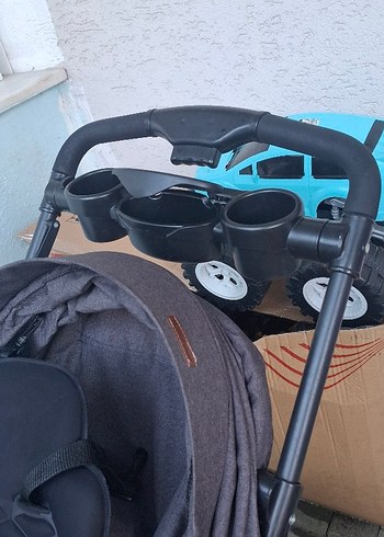 9- 36 kg Beden Siyah Bebek Arabası Katlanabilir Model