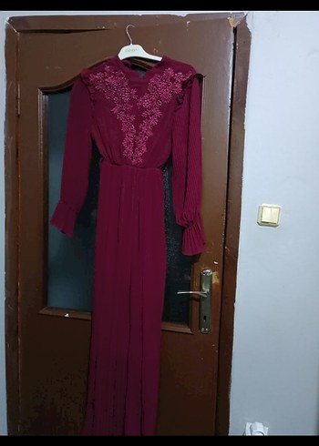 Bordo Dantel İşlemeli Uzun Kollu Uzun Elbise