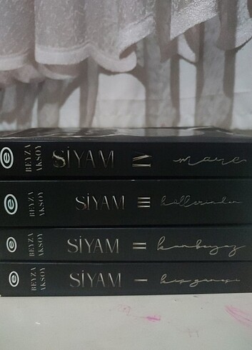 Siyam kitap seti 