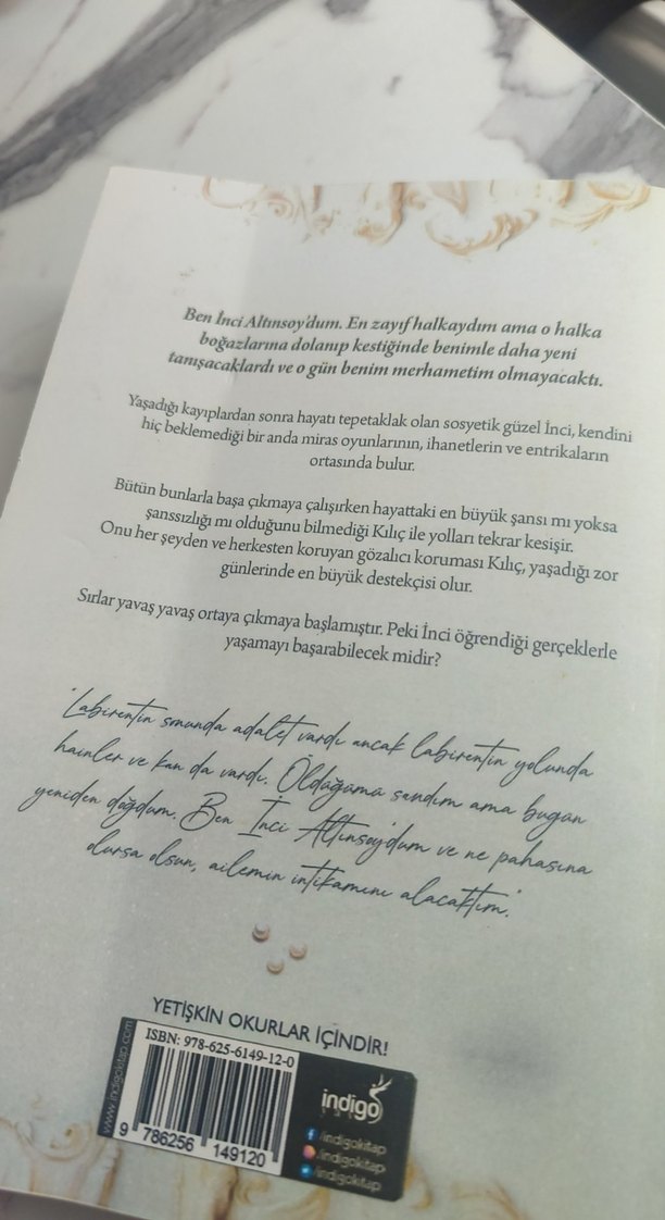 Ceren Melek - Kırık İnci Romanı - Görsel 3