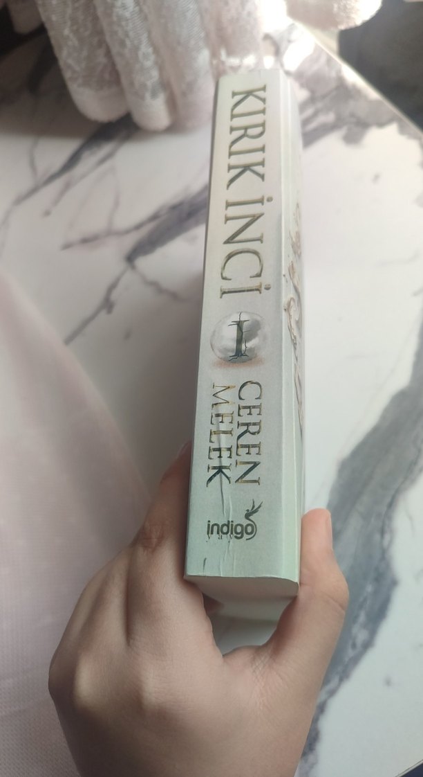 Ceren Melek - Kırık İnci Romanı - Görsel 2