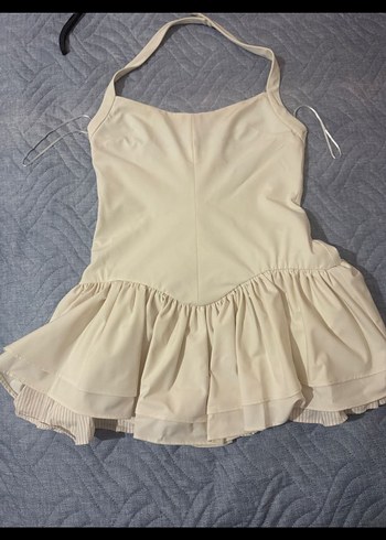 Zara Zara Beyaz Mini Fırfırlı Elbise