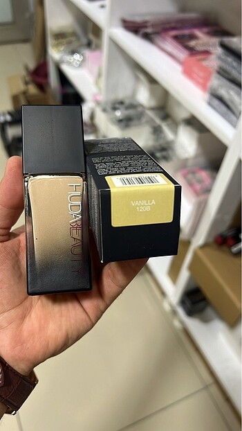Huda beauty fondöten