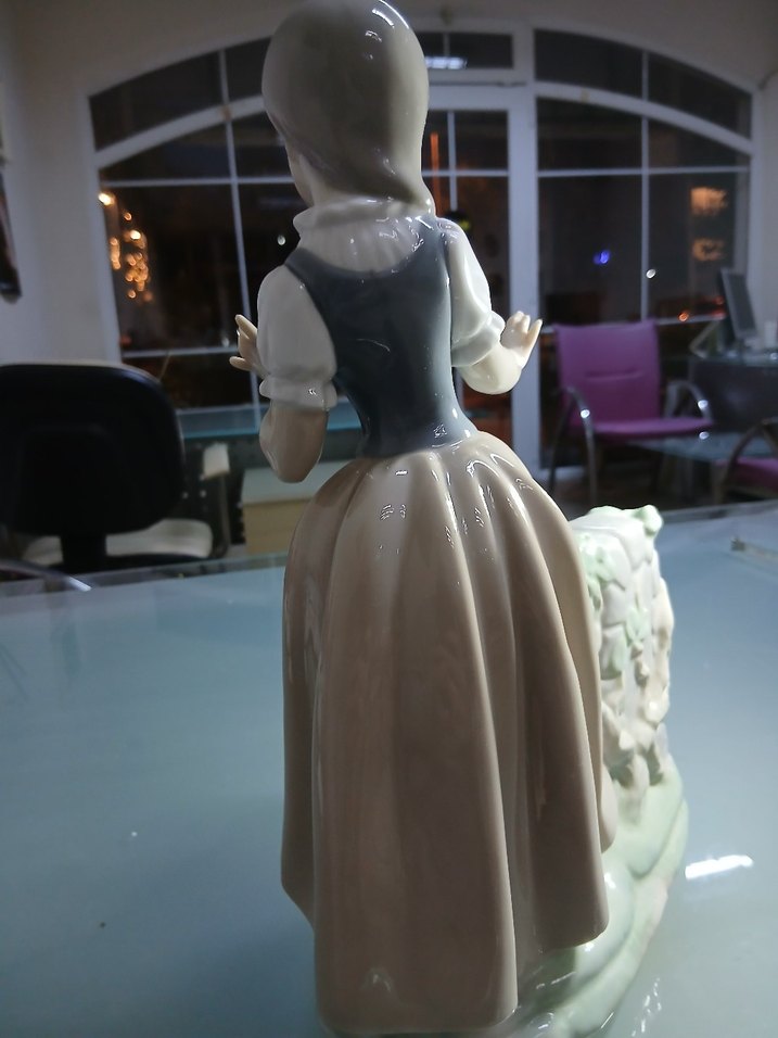 LİADRO DEV BOY 29cm Biblo - Görsel 5