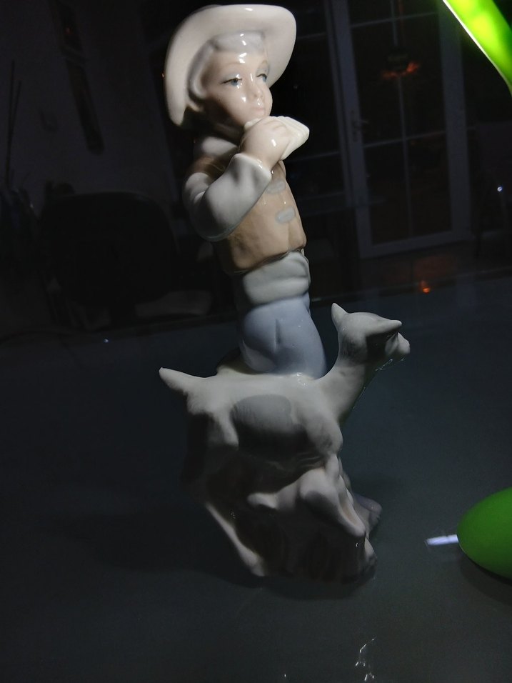 Beyaz Şapkalı Figürin İspanyol damgalı 25cm - Görsel 4