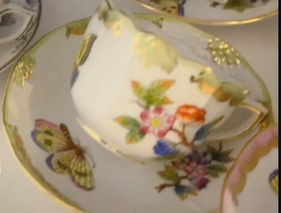 HEREND VİCTORİA Çiçek Desenli İnce Porselen Fincan - Görsel 2