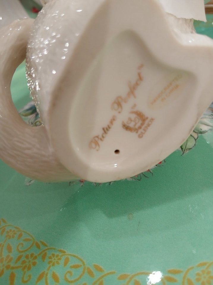 Beyaz Şapkalı Kedi Figürlü biblo damgalı. - Görsel 3